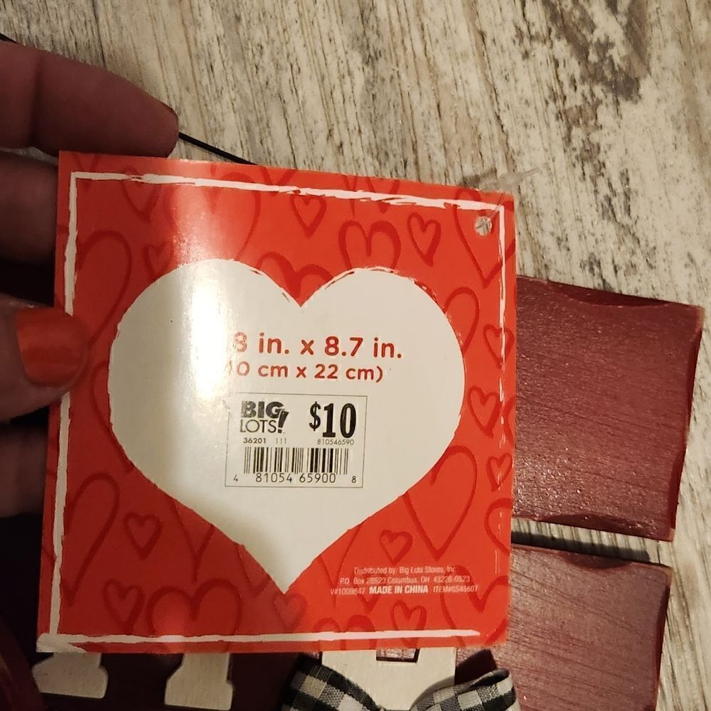 Valentine's Day Decoration - Picture 8 of 14